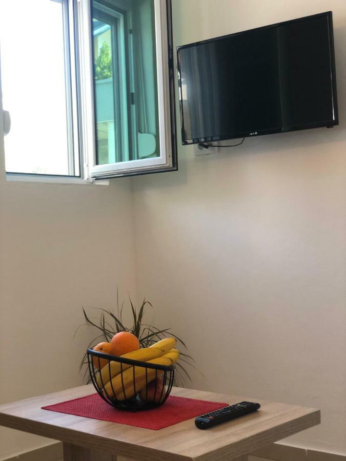 Apartmani Dini Улцинь Экстерьер фото