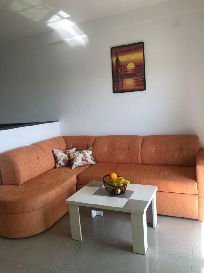 Apartmani Dini Улцинь Экстерьер фото