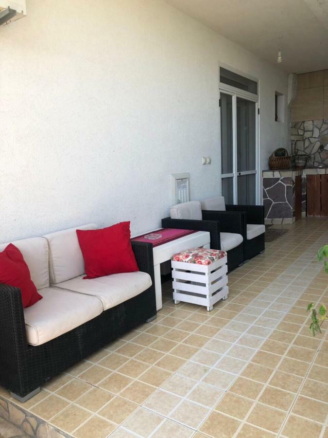Apartmani Dini Улцинь Экстерьер фото